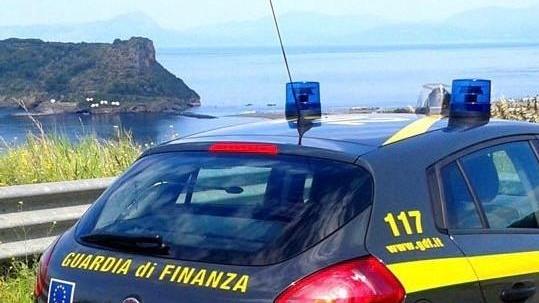 Non c’è vento a Tarquinia Surfisti in Maremma: multati