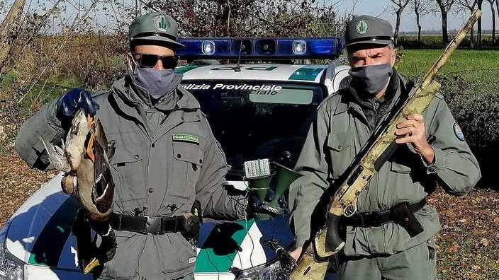 Per due cacciatori comacchiesi scattano denuncia e multa