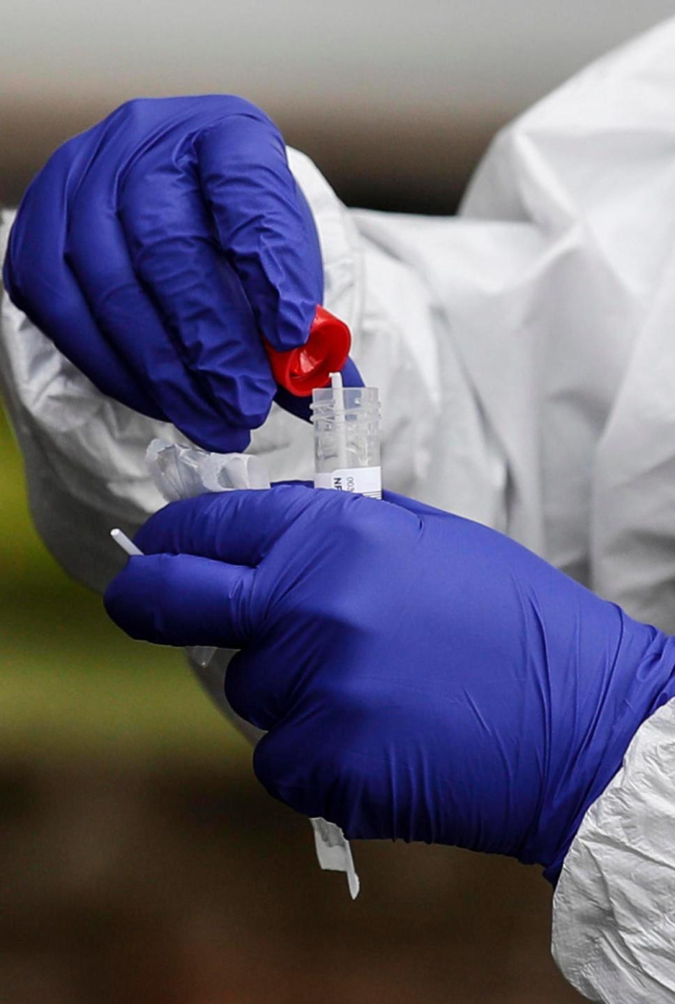 Variante inglese, due giornate di screening