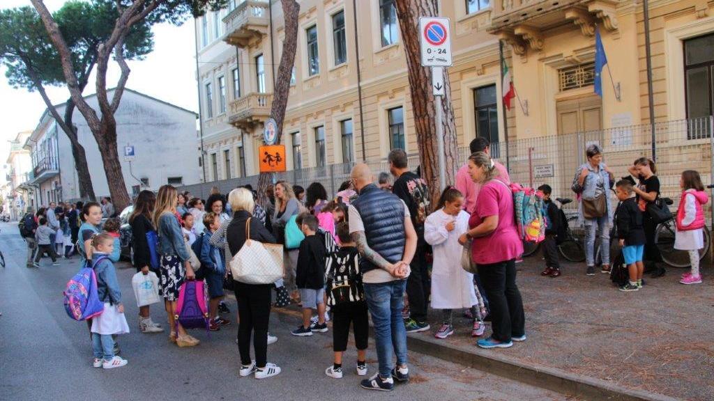 In pensione docenti, bidelli e segretari: ecco i posti che si liberano nelle scuole