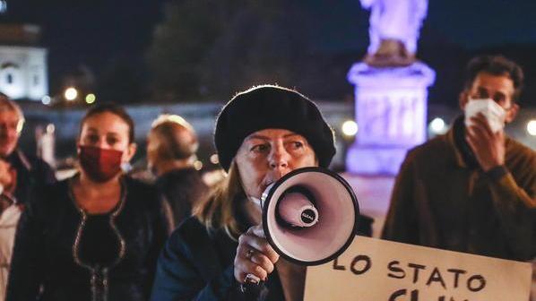 La rabbia dei commercianti livornesi trasloca in piazza Grande: «Fatturato crollato fino al 90%»