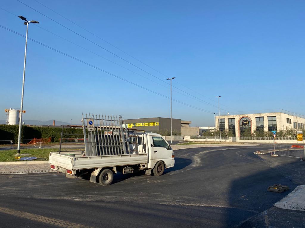 Conclusa l'asfaltatura della rotatoria a Carraia