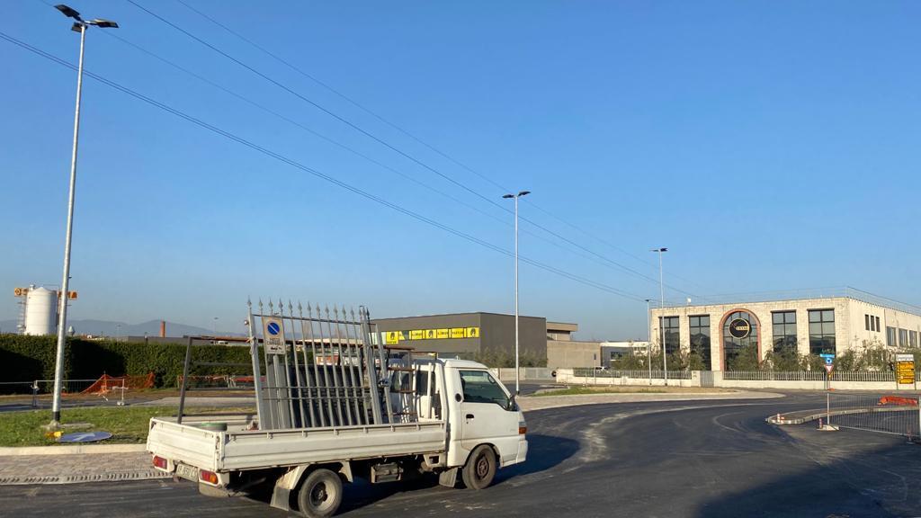 Conclusa l'asfaltatura della rotatoria a Carraia