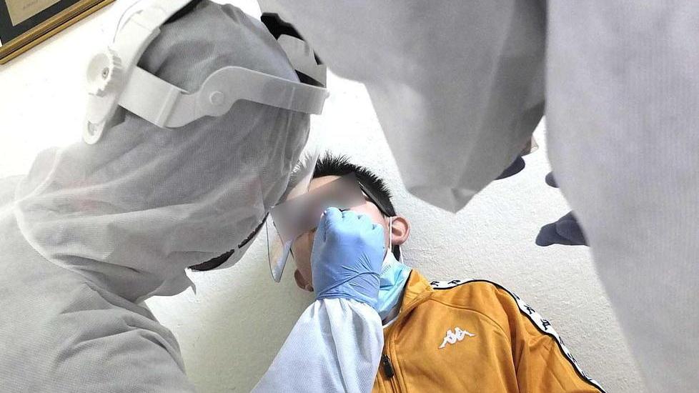 Tamponi a tappeto nelle scuole di Santa Maria a Monte: test a 500 alunni