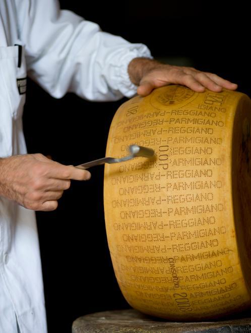 Parmigiano, 2020 a livelli record per la produzione e buone quotazioni 