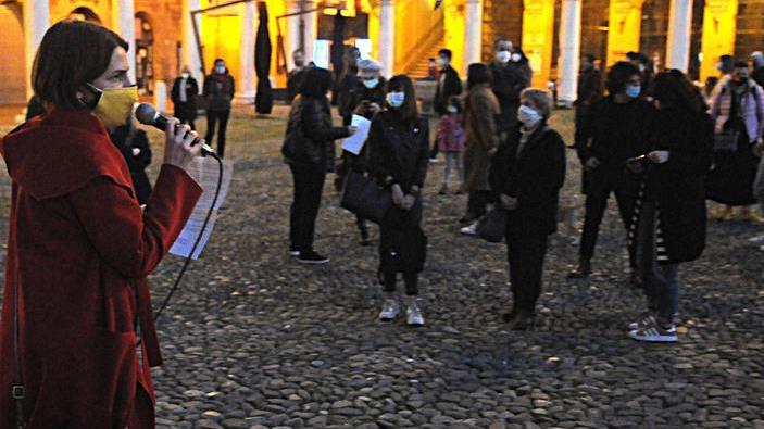 Modena «Ci sono 167 classi isolate» In piazza il “no” alla chiusura