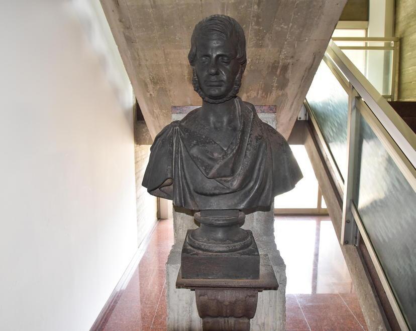«Il busto di Canapone torni alla Fonderia»: la Fondazione scrive al prefetto 