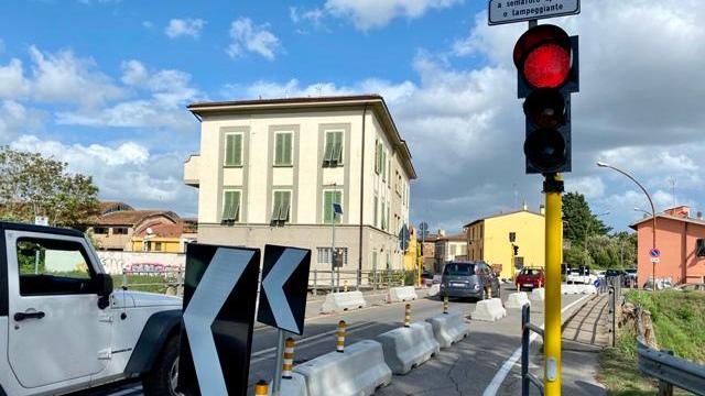 Il ponte sull'Orme: si viaggia a senso alternato