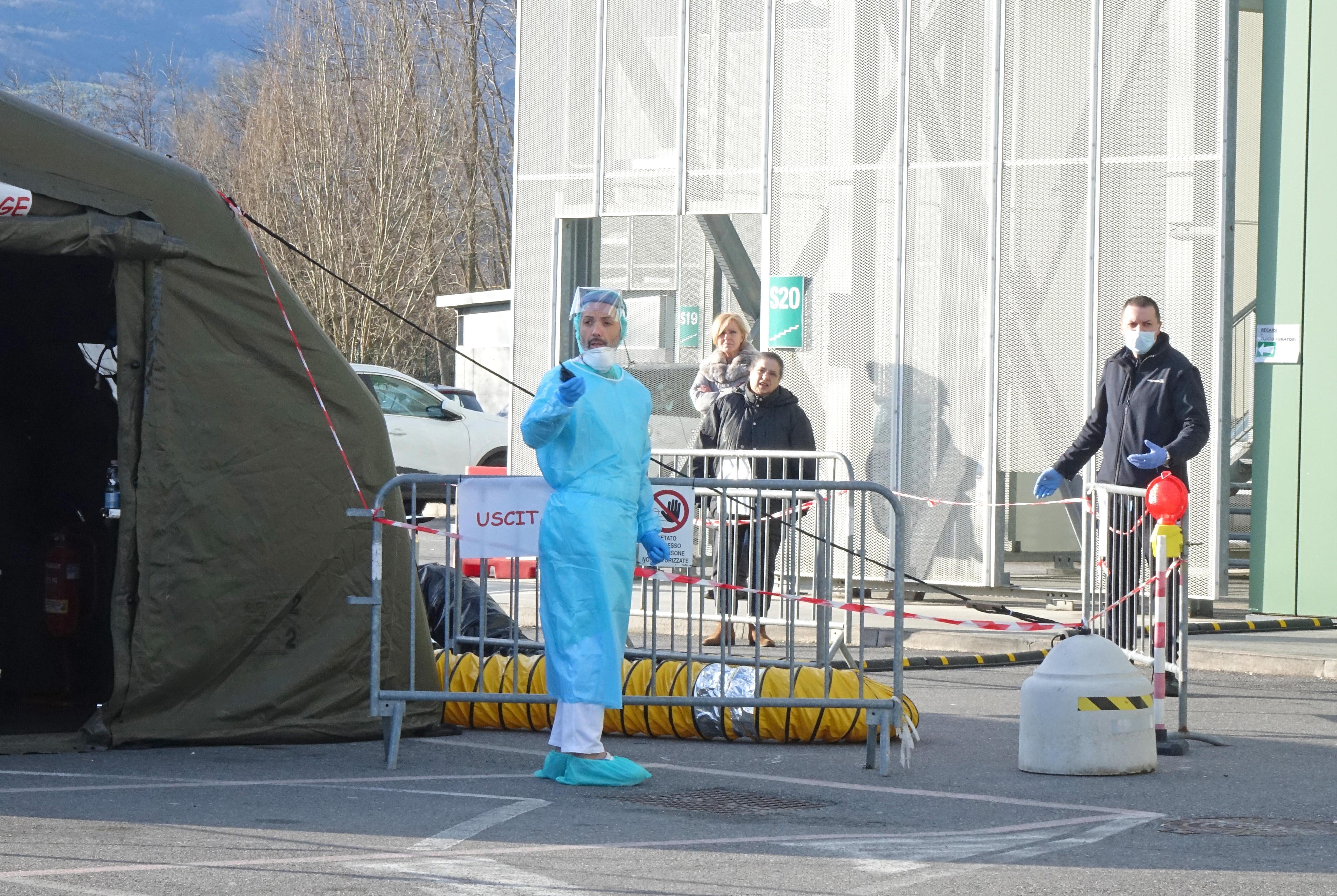 Coronavirus, Pistoia zona rossa: «L’ospedale è di nuovo al completo». Siamo tornati ai tempi della prima ondata 