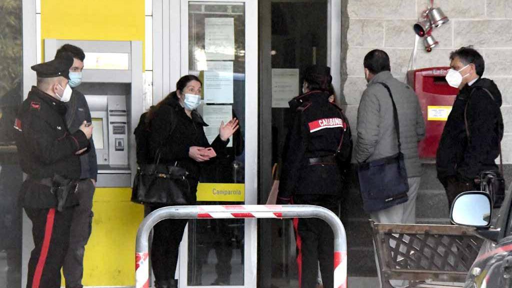 Colpo all'ufficio postale, portati via almeno 30mila euro