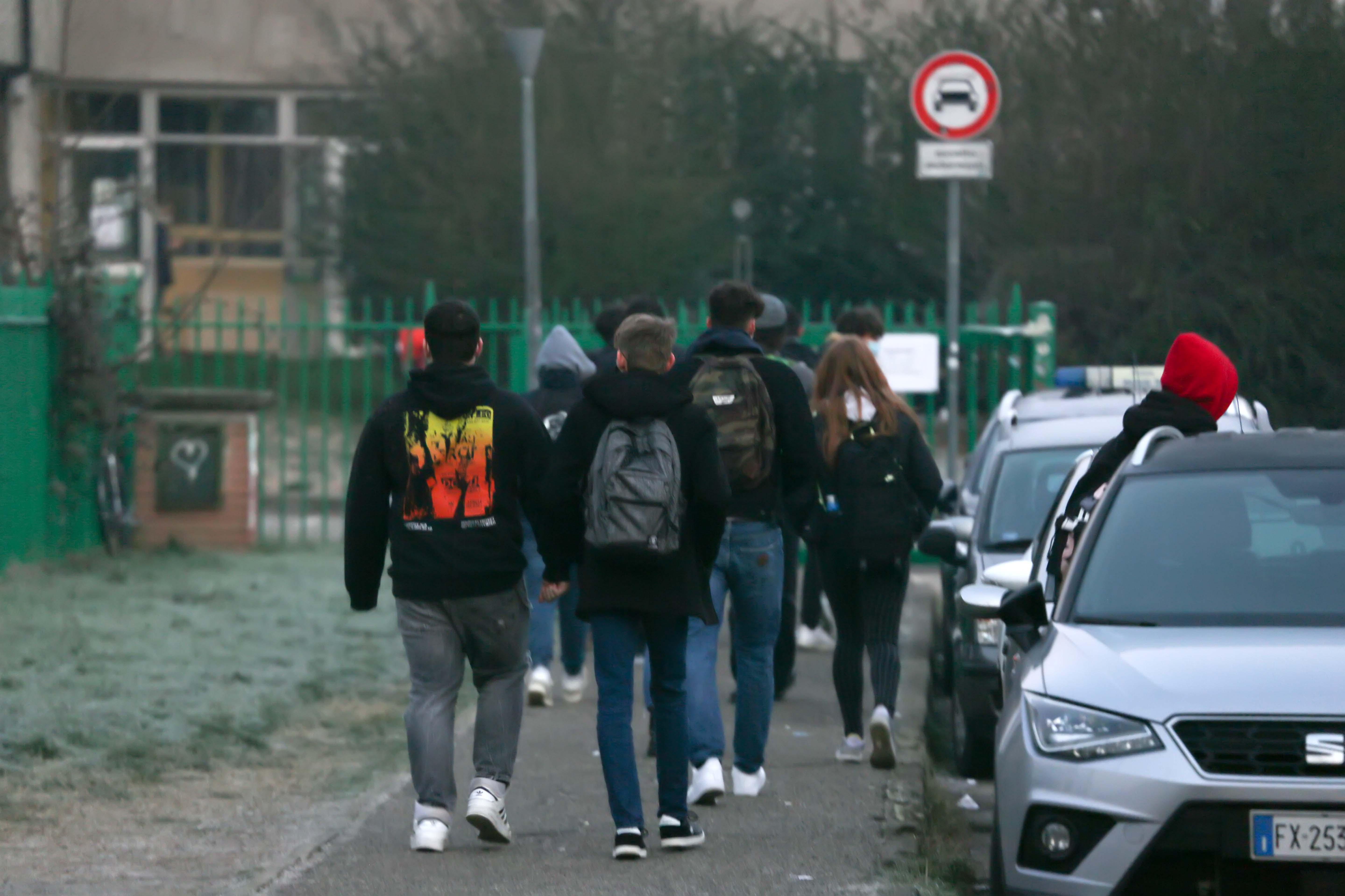 Bonaccini pronto a chiudere altre scuole. Reggio Emilia ottava in Italia per aumento dei casi 