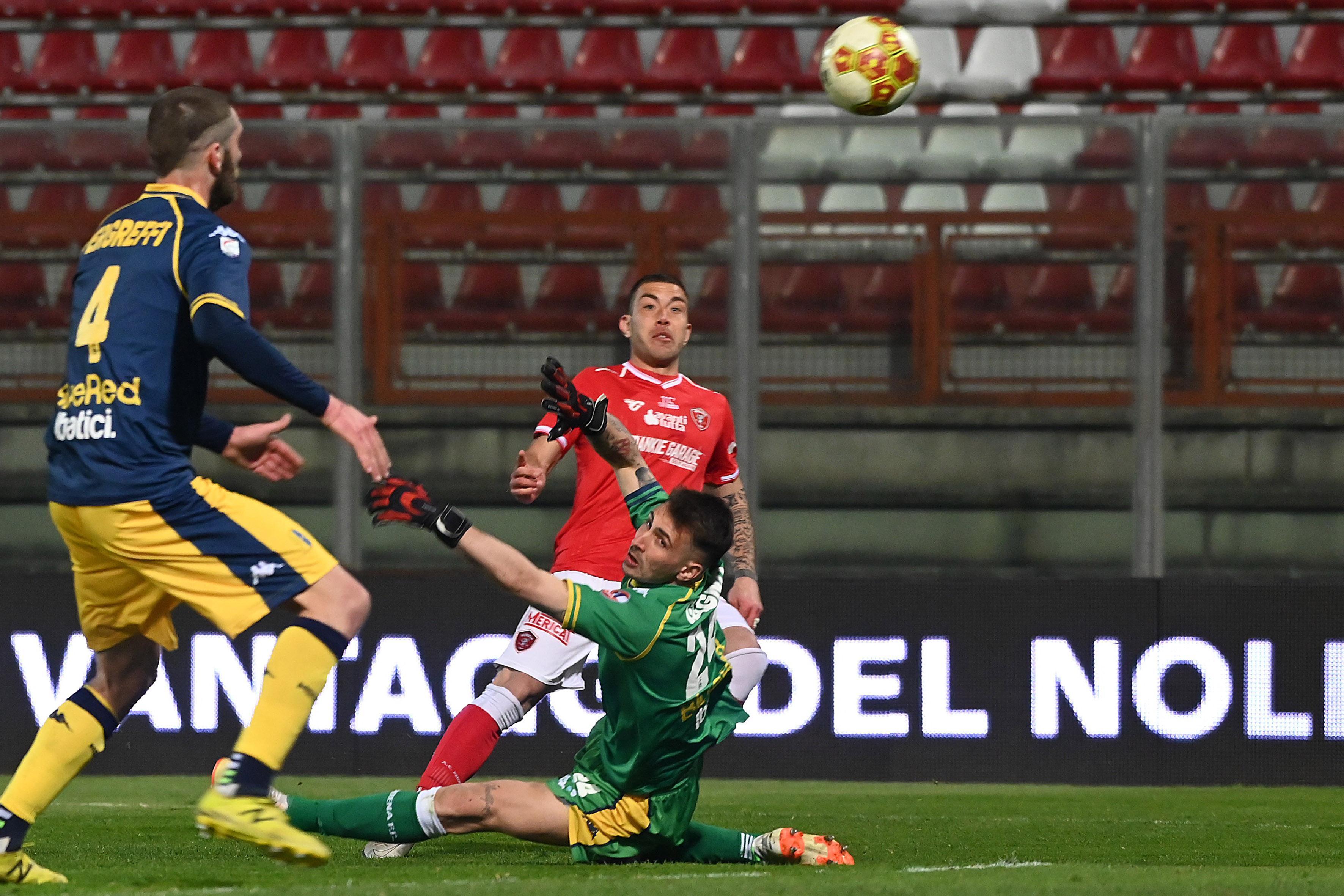 Modena travolto  e sorpassato dal Perugia: 3-0 
