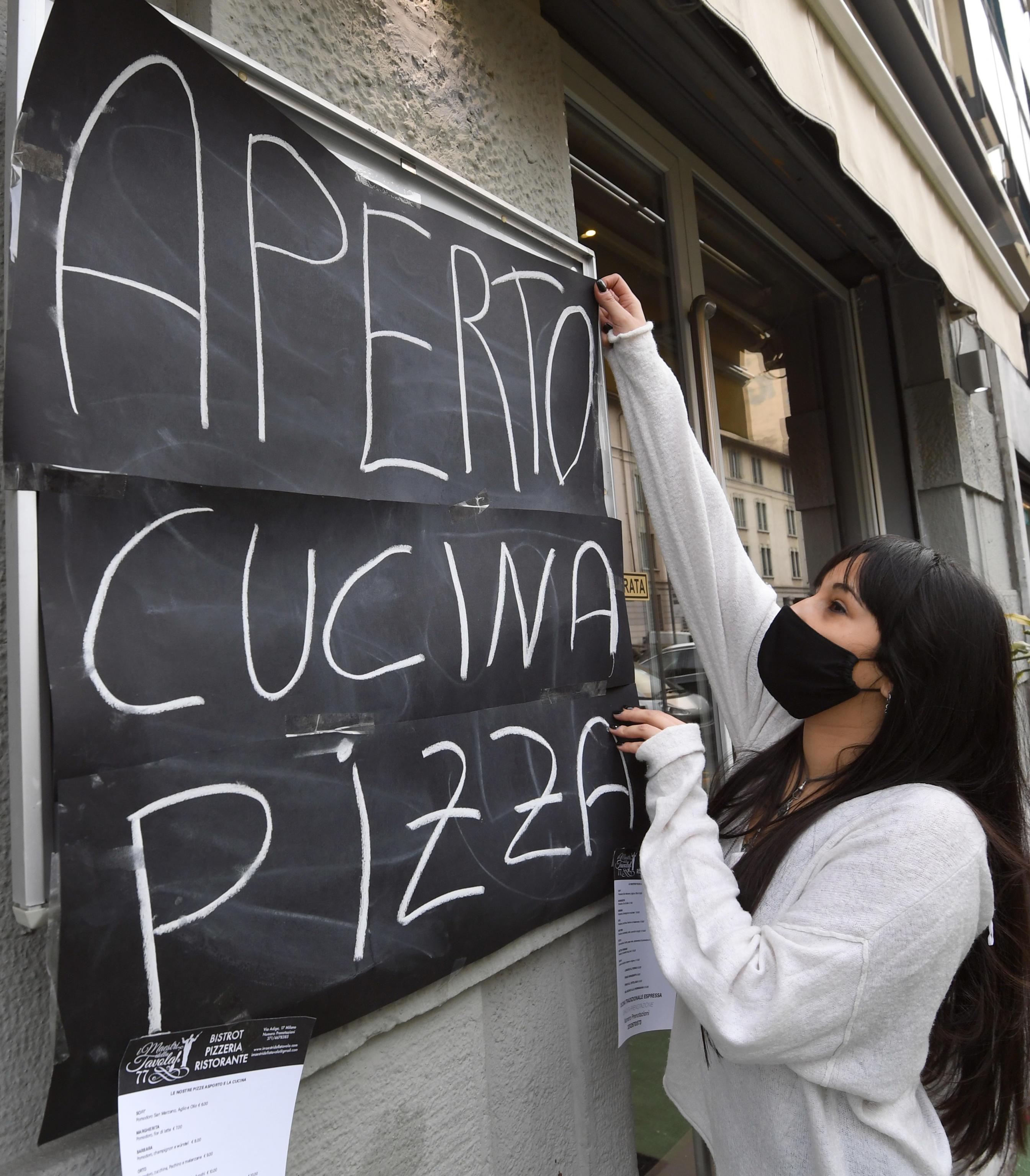 Sardegna in zona bianca: ristoranti aperti sino alle 23, bar sino alle 21 