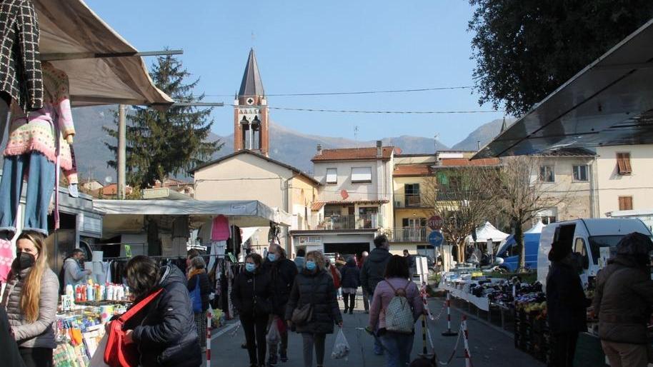 Il “nuovo” mercato piace «Peccato per i parcheggi»