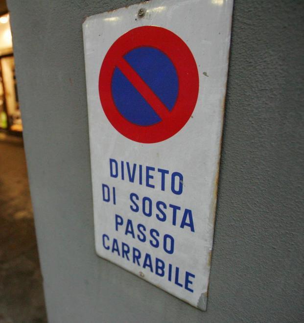 Passi carrabili: canone a 15 euro al metro quadro