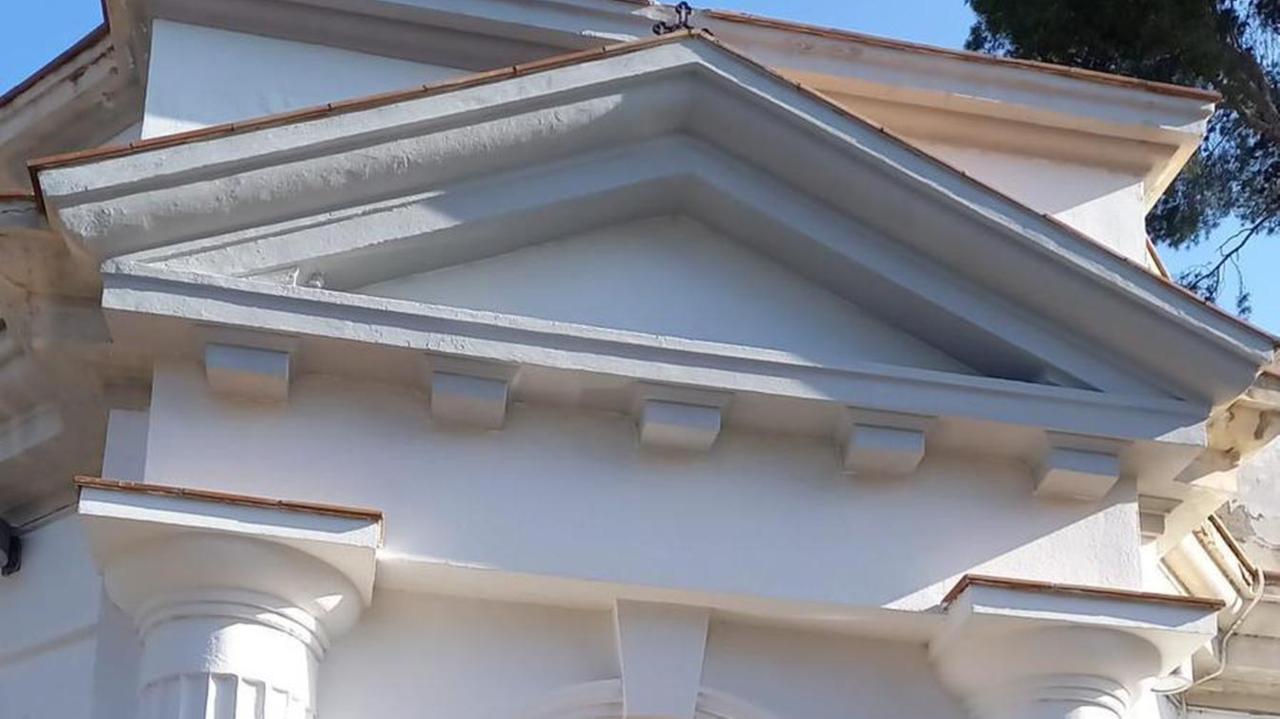 Al via la messa in sicurezza della cappella del cimitero