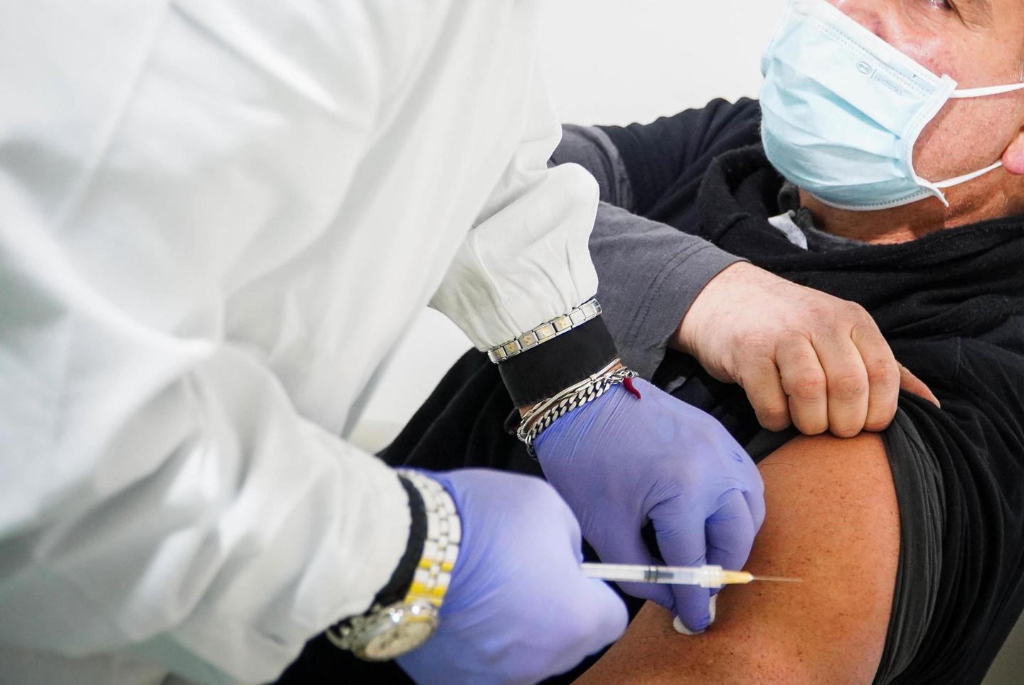 Ultimato il primo ciclo di vaccini nelle Rsa