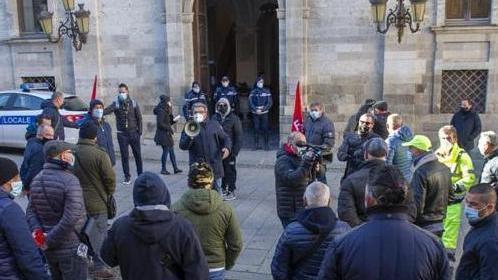 Appalto rifiuti, i sindacati a Palazzo Ducale
