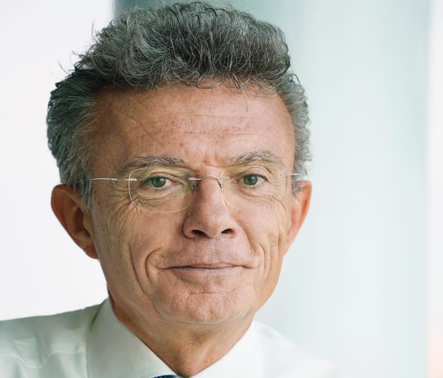 Nuovi vertici nelle direzioni di Intesa 