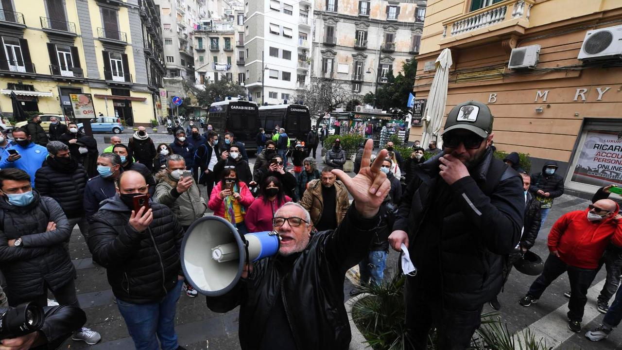 Niente ristoranti la sera e palestre chiuse