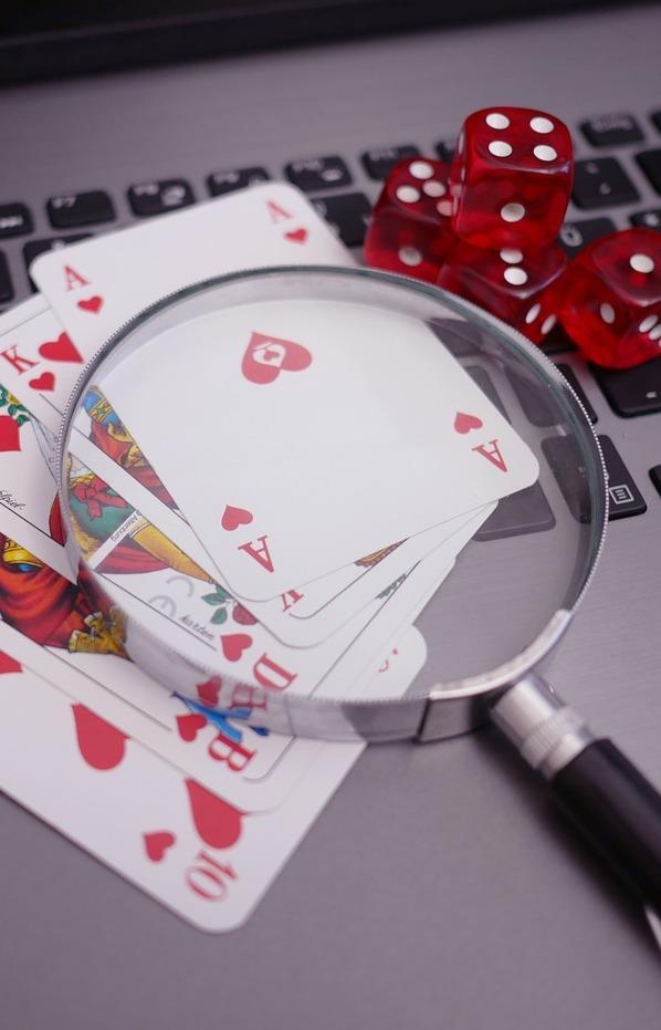 Allarme in Sardegna, il vizio batte il virus: l’azzardo è online