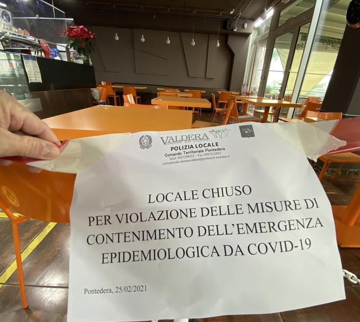Pontedera, nella trattoria chiusa, a conti fatti, c’erano almeno 80 avventori 