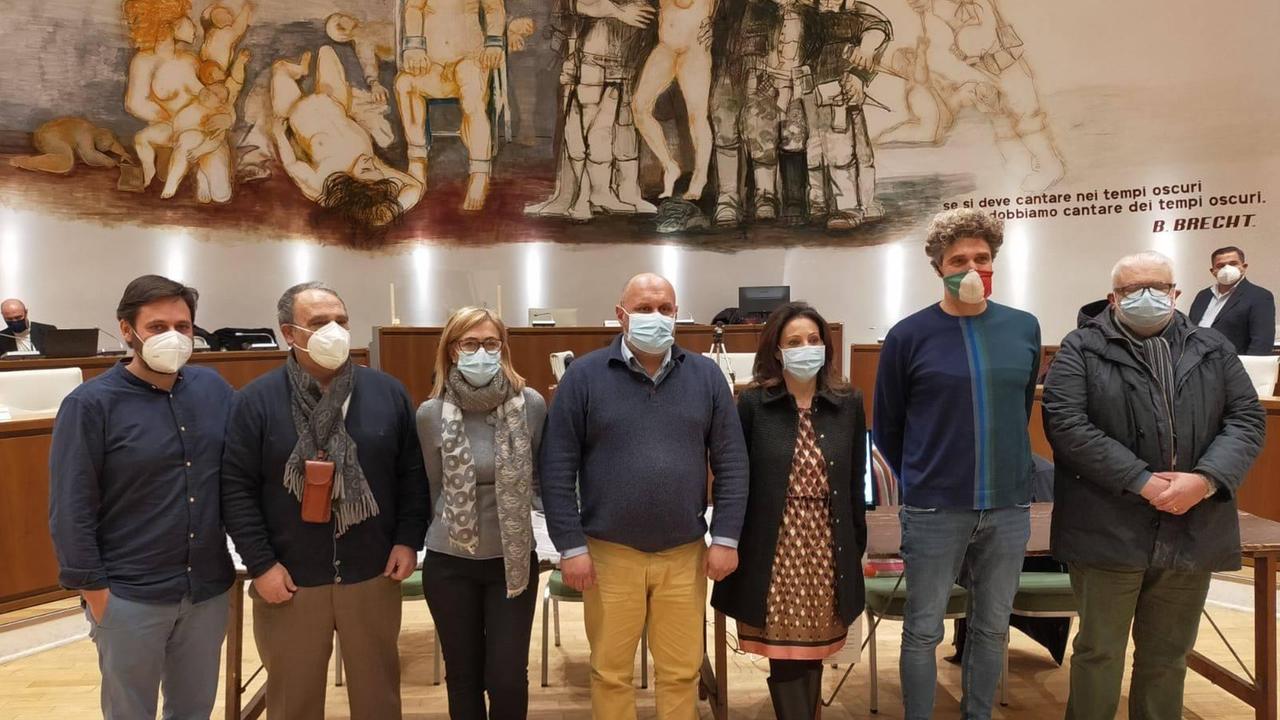Assessore del Comune di Cecina positivo al Covid: quarantena per la giunta Lippi e i capigruppo
