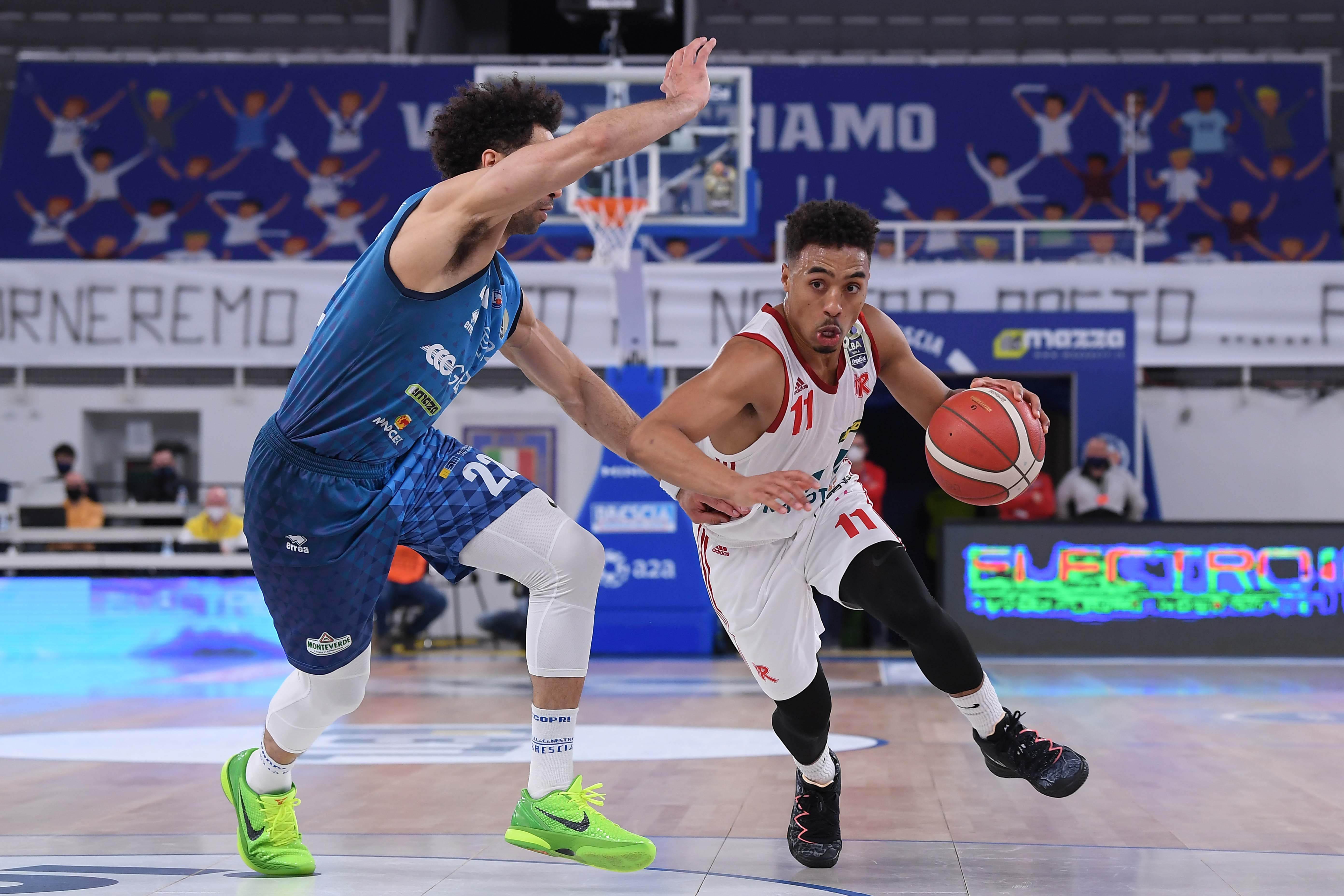 Brandon Taylor con 19 punti miglior marcatore biancorosso a Brescia