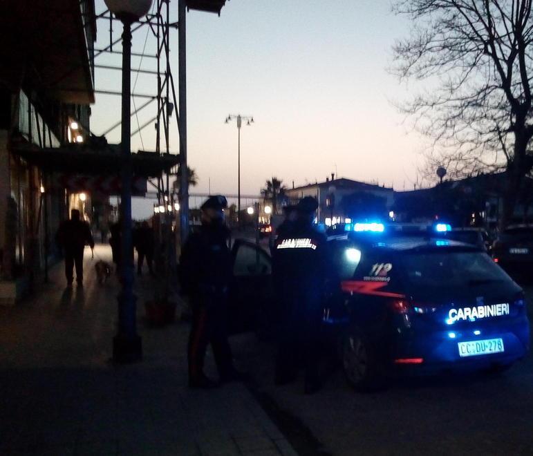 Inseguito e pestato a sangue in piazza D’Azeglio 