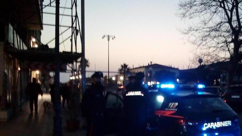 Inseguito e pestato a sangue in piazza D’Azeglio
