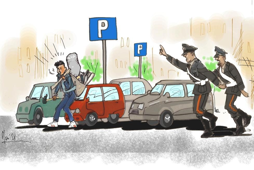 In auto con attrezzi da scasso nei guai un giovane di 22 anni 