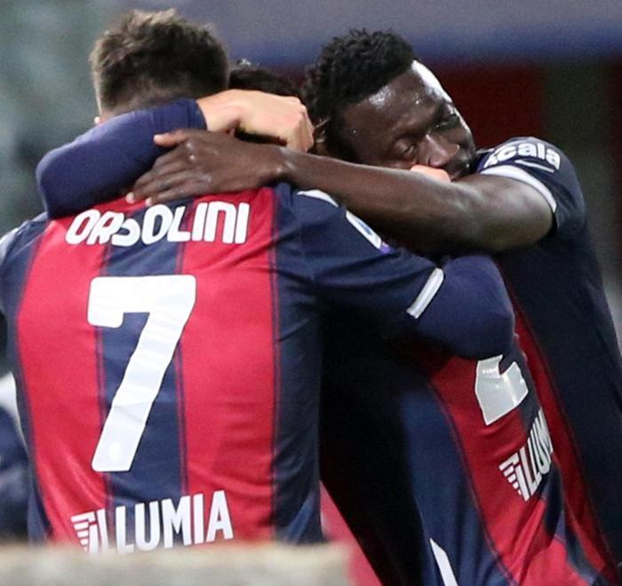 La super Lazio si è sgonfiata e il Bologna “copia” il Bayern 