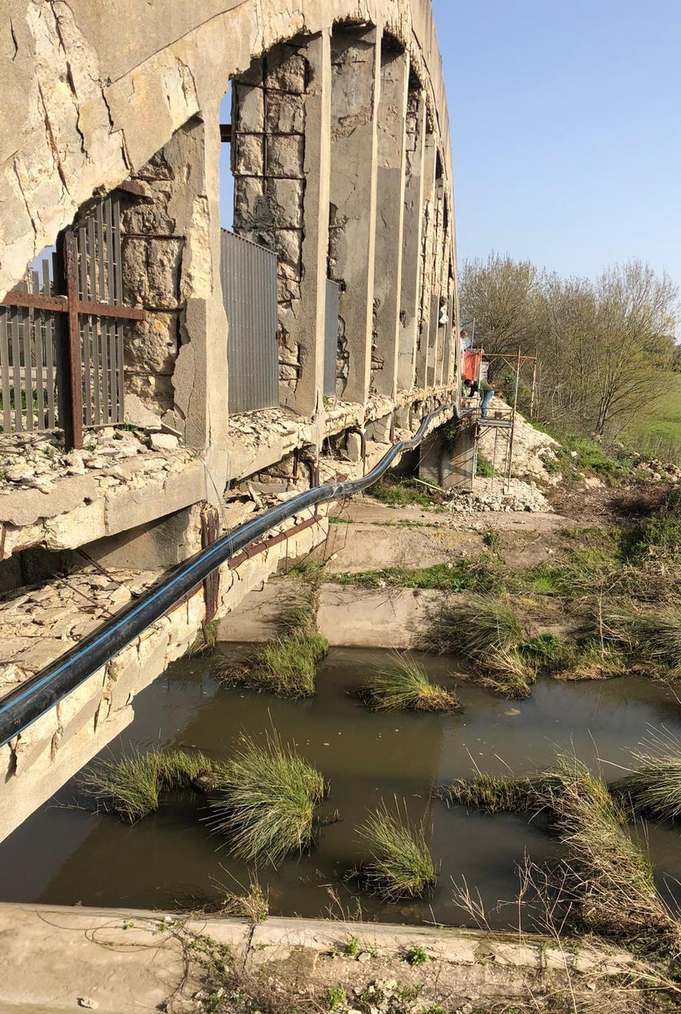 Lavori di carpenteria sul Ponte Serra