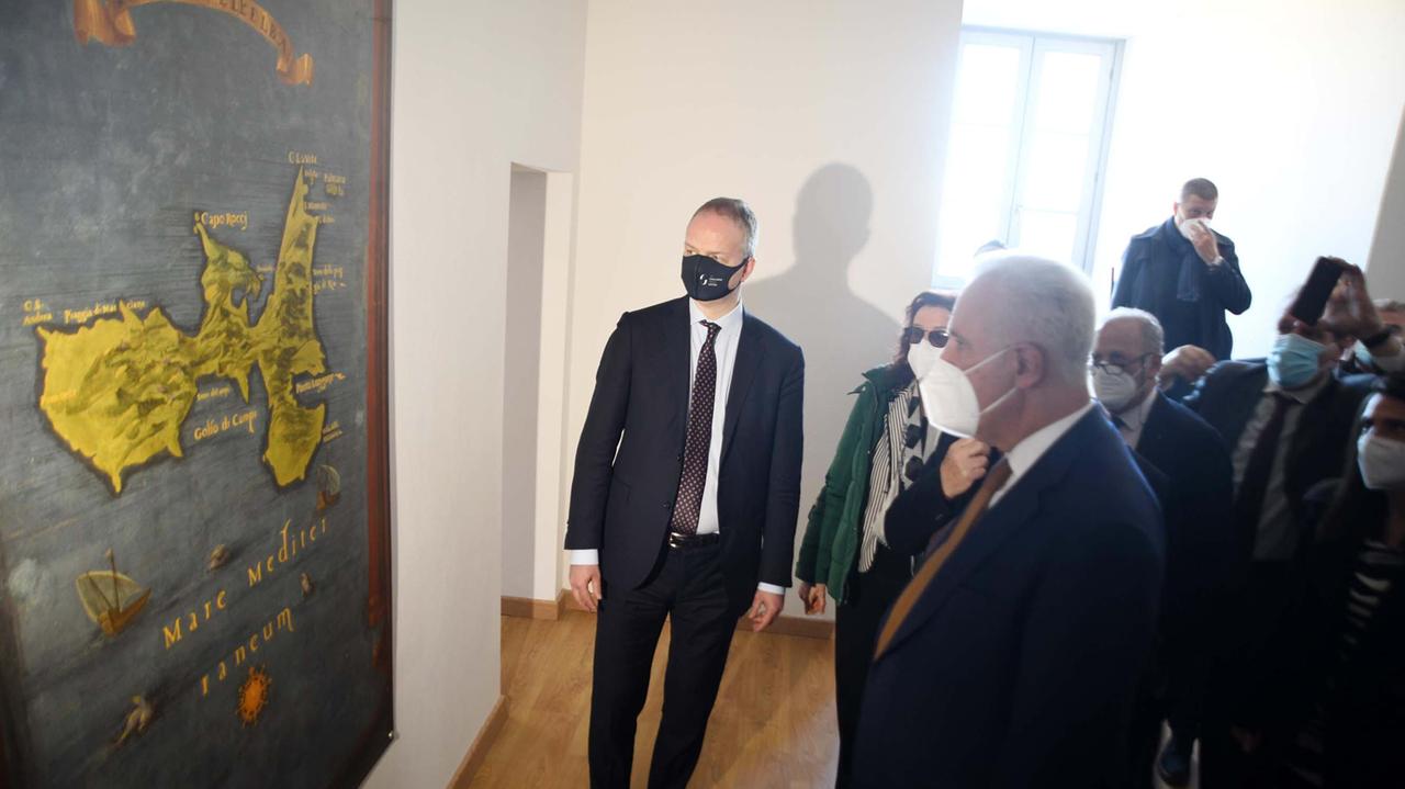 Giani e Schmidt in visita al Forte Falcone (foto Gio' Di Stefano)