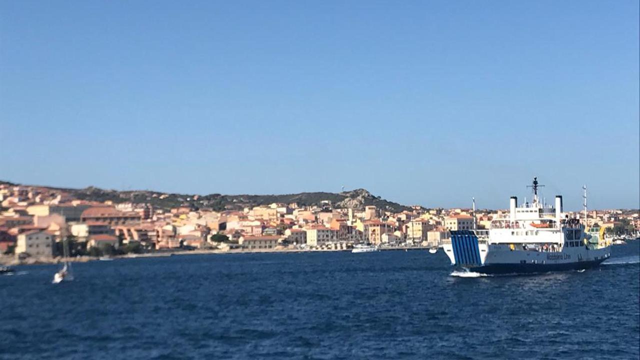 La Maddalena zona rossa, il Prefetto ordina i controlli al porto in entrata e uscita