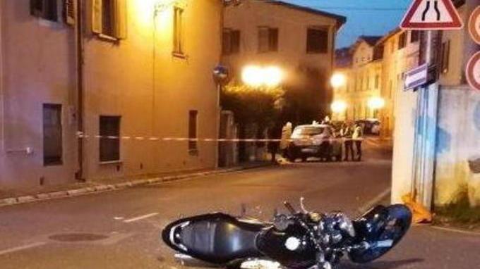 Moto contro auto della Globo in due finiscono all’ospedale