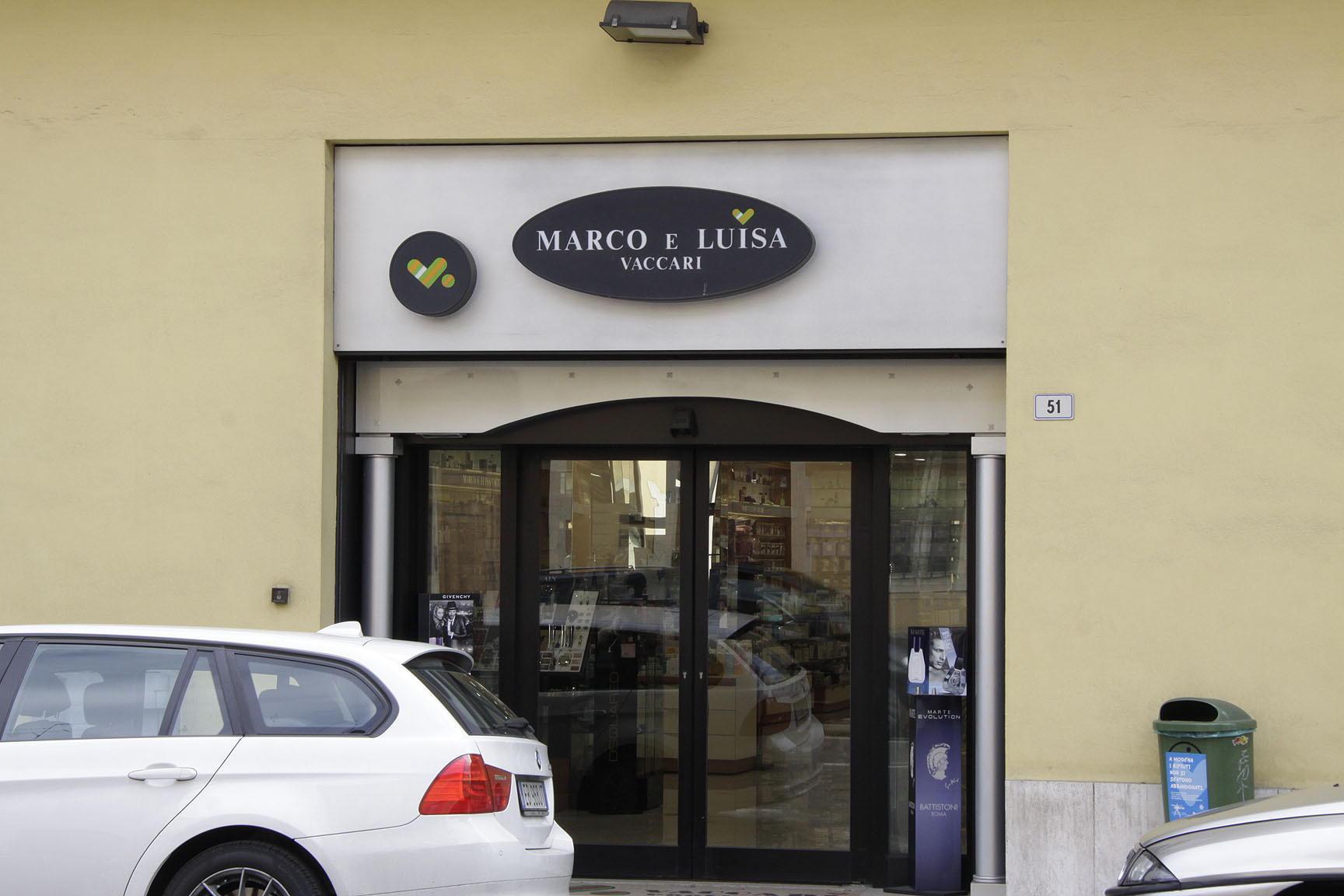 Modena, ventenne rapina profumeria e spintona commessa. Identificato e arrestato
