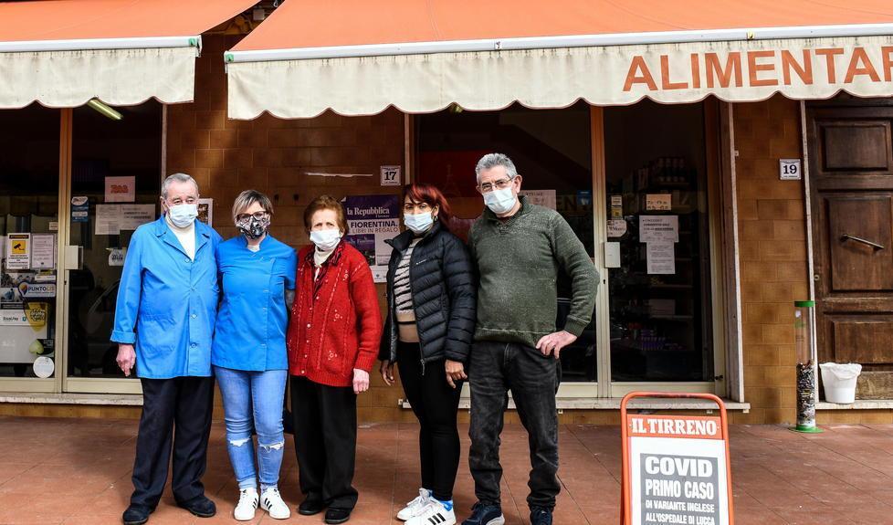 L'alimentari Lazzareschi compie 200 anni: "Ecco qual è il segreto della nostra attività"