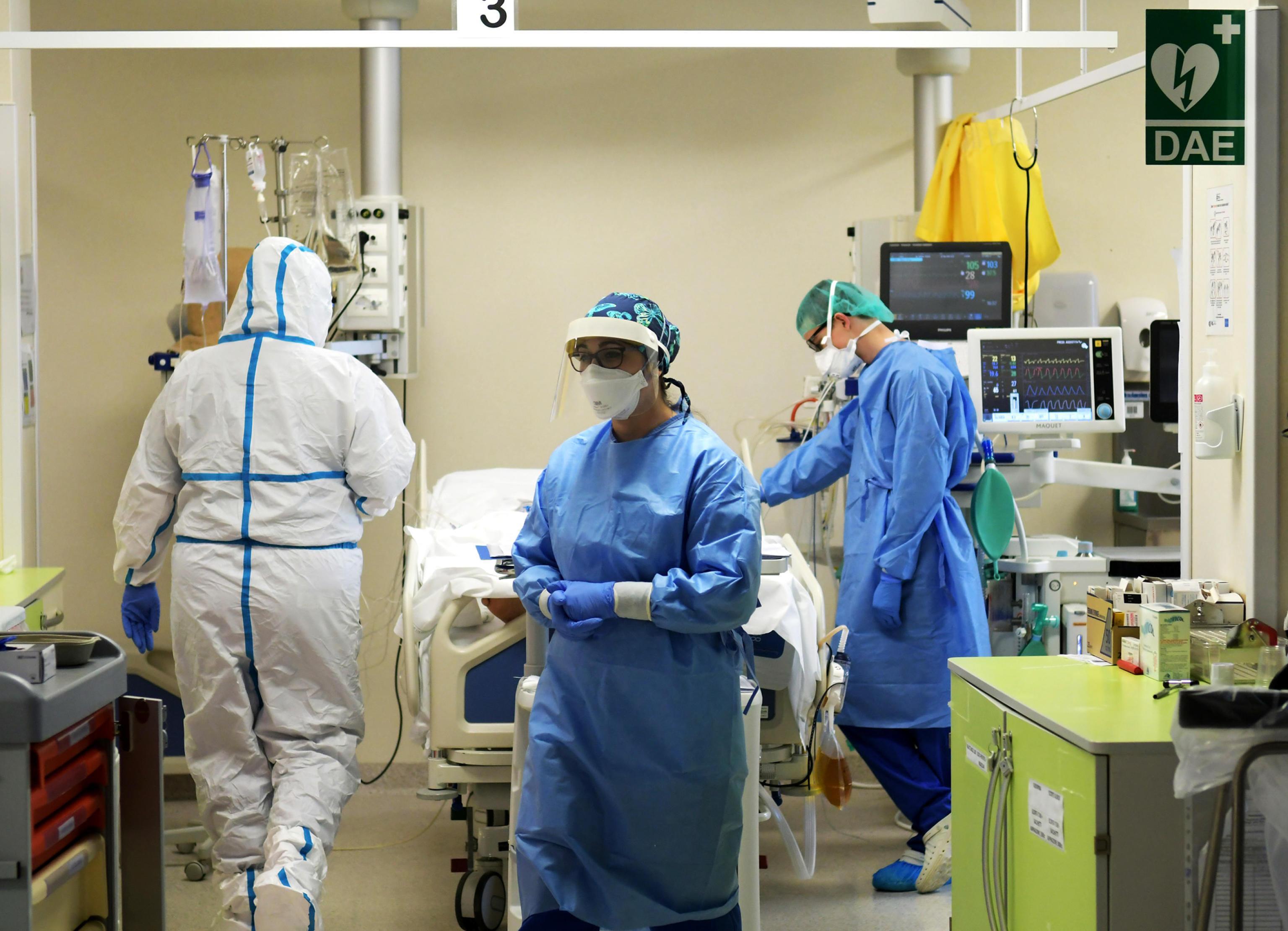 Un reparto di terapia intensiva (foto archivio)
