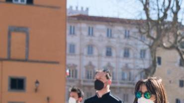 Imprenditori e dipendenti in piazza «Fateci aprire, siamo allo stremo»