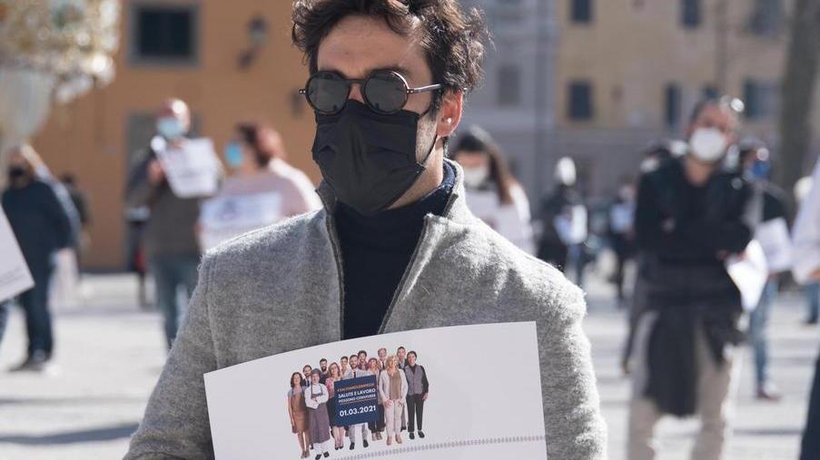La rabbia dei negozianti «Da giallo ad arancione già calati i fatturati»