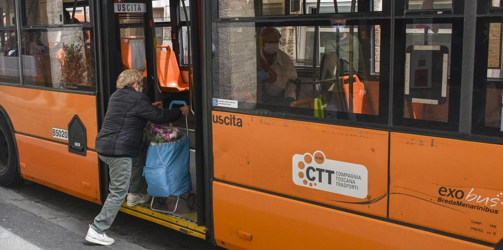 Niente buono pasto e i bus Ctt restano fermi quattro ore