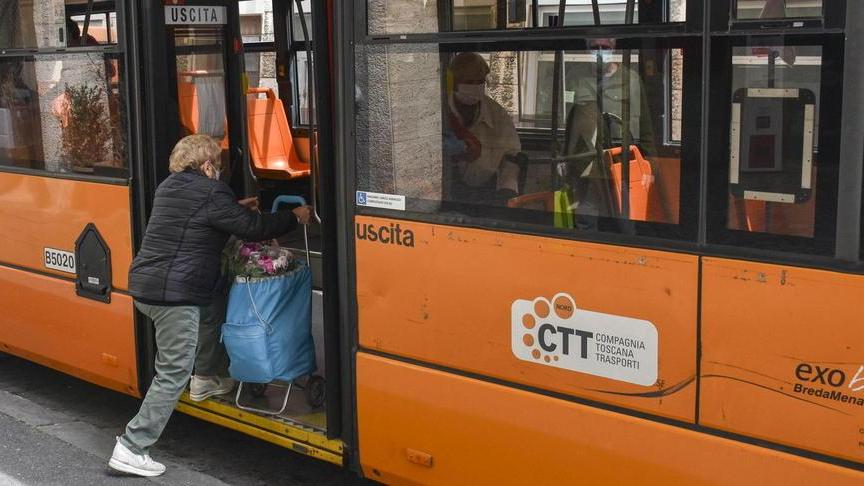 Niente buono pasto e i bus Ctt restano fermi quattro ore
