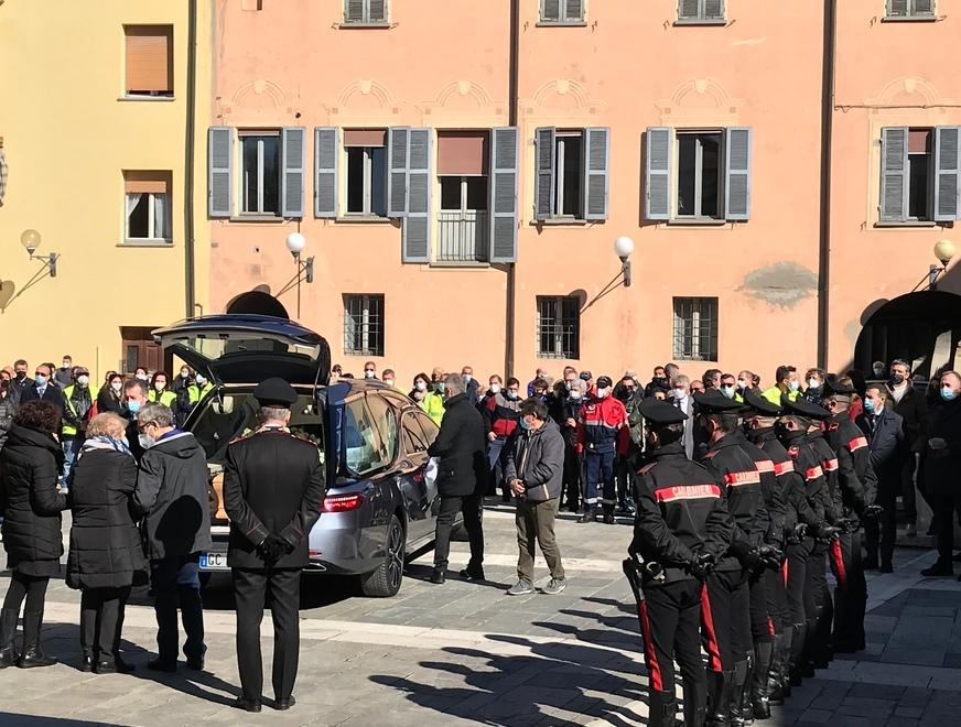 «Massimiliano Tona un esempio per tutti Ora si è ricongiunto con il suo caro papà» 
