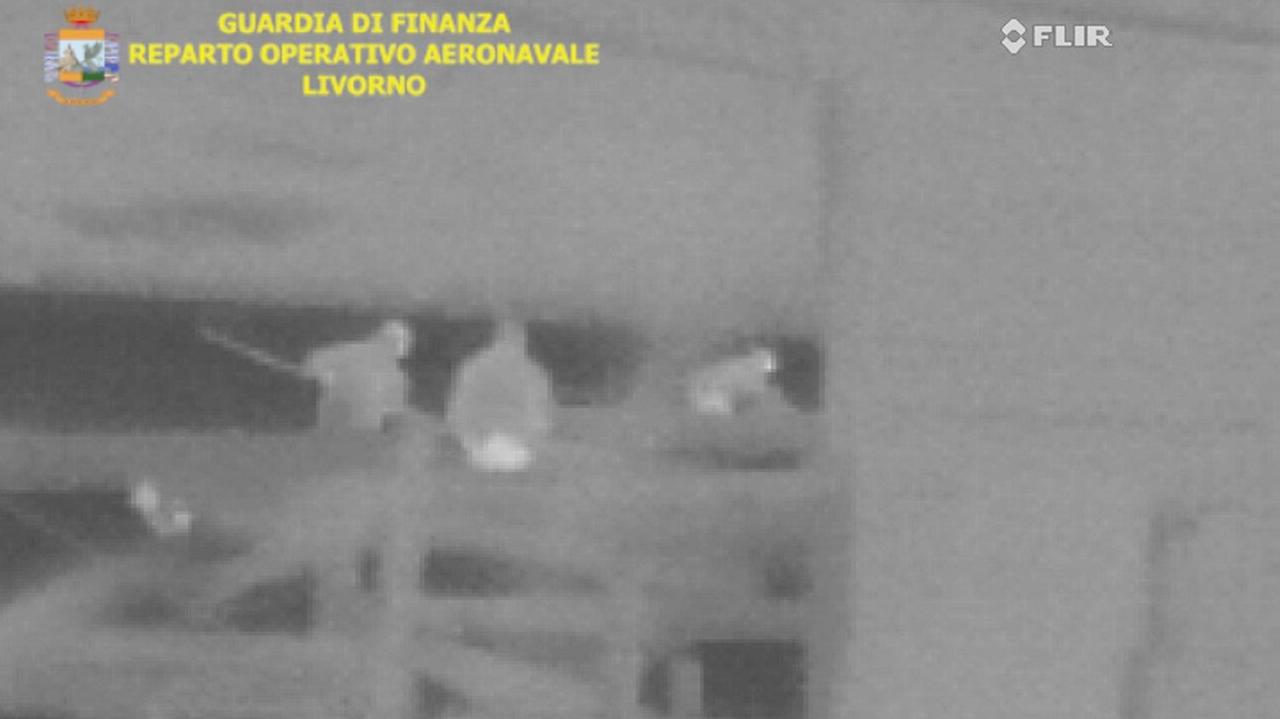 I pescatori sorpresi dalla guardia di finanza