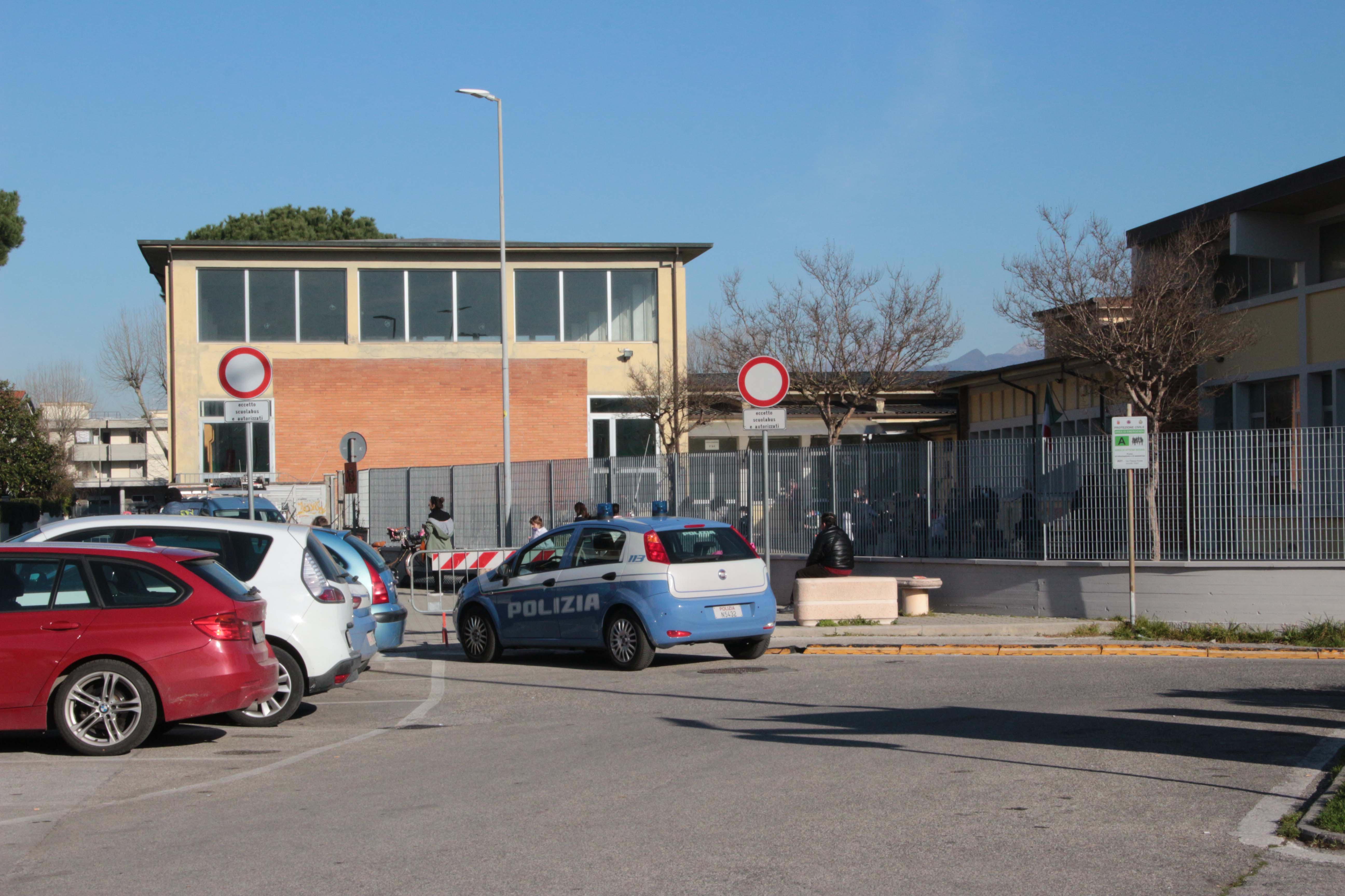Furto a scuola, 500 bimbi rimandati a casa 