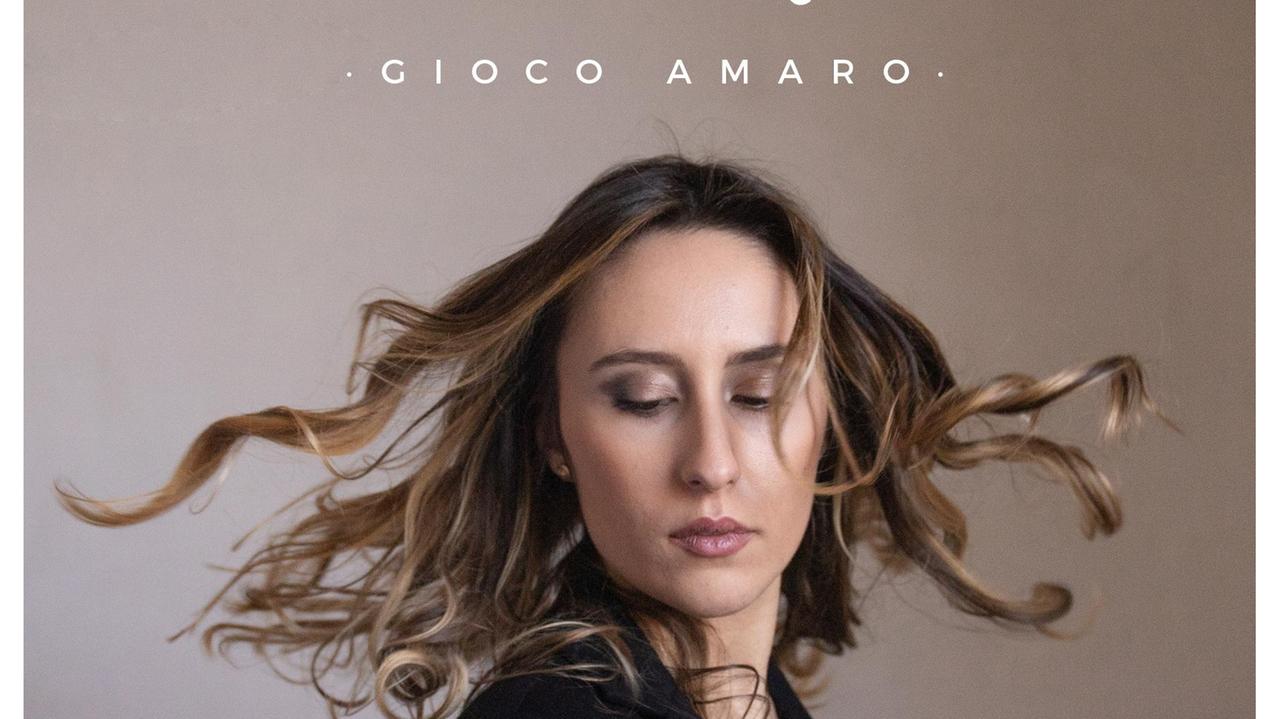 La copertina del disco Gioco amaro della pratese Caterina Querci