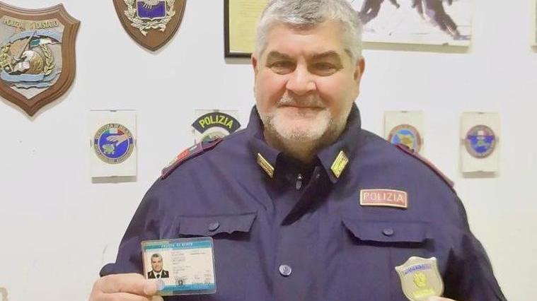 Va in pensione dopo 38 anni di servizio Mario De Carlo