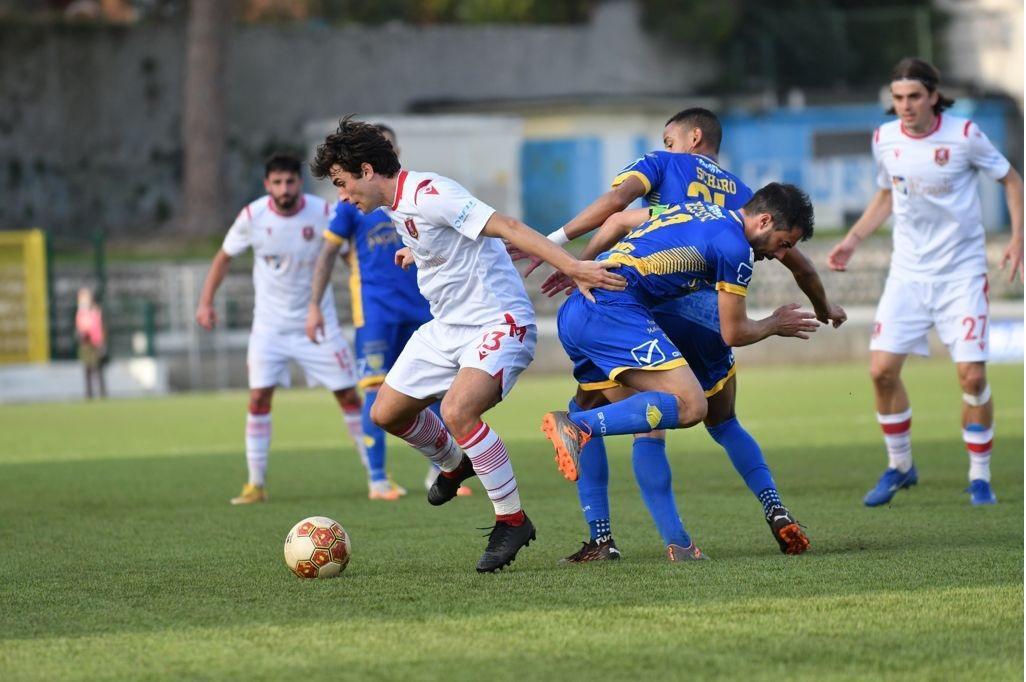 Una fase di Carrarese-Grosseto (foto Us Grosseto-Noemy Lettieri)