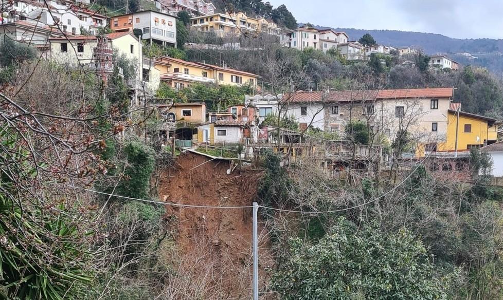 Frana a Castagnetola minaccia il presepe «Bisogna intervenire»